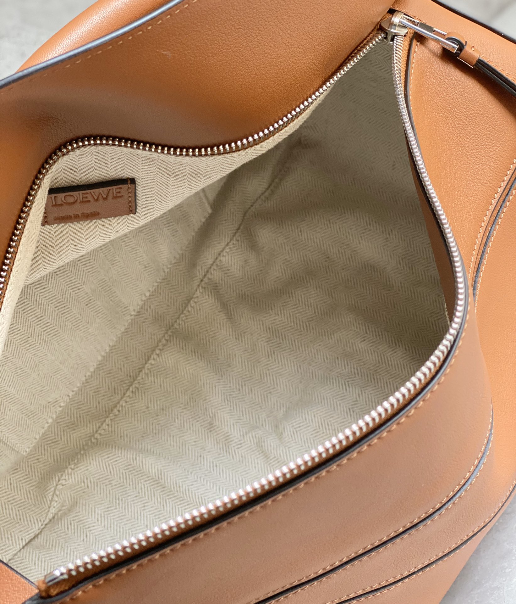 Loewe Large Puzzle Bag in Classic Calfskin Warm Desert